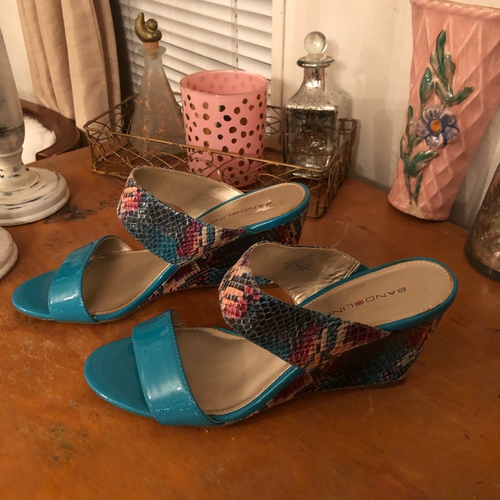 Beautiful Python Bandolino Wedge
